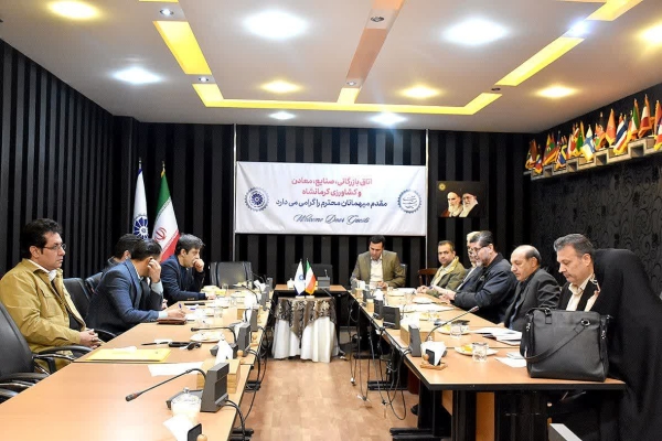 یکصد و بیست و ششمین نشست کارشناسی شورای گفت&zwnj;وگوی دولت و بخش خصوصی استان کرمانشاه با محوریت بررسی مسائل و مشکلات واحدهای دامپروری، دامداری و مرغداری منطقه درکه خلیفه&zwnj;قلی برگزار شد و نمایندگان بخش خصوصی، دستگاه&zwnj;های اجرایی و تشکل&zwnj;های تخصصی، مهم&zwnj;ترین چال