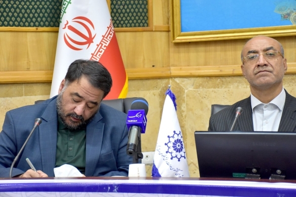 یکصد و دومین جلسه شورای گفتگوی دولت و بخش خصوصی استان کرمانشاه به ریاست استاندار و با حضور رئیس اتاق و دبیر شورای گفت وگوی دولت و بخش خصوصی کرمانشاه و جمعی از مدیران دستگاه&zwnj;ها و فعالین اقتصادی برگزار شد